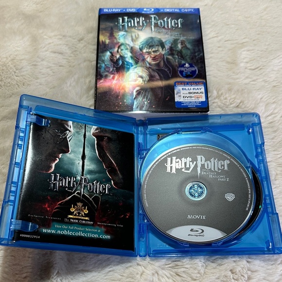 Harry Potter and the Deathly Hallows Blu-ray Disc - Picture 3 of 5